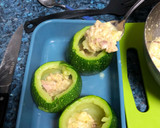 Foto del paso 6 de la receta: Calabacines rellenos de atún y queso parmigiano