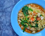 Foto langkah ke 6 dari resep Mi Nyemek Instan Pedas.