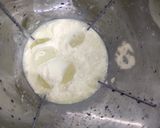 A picture of step 2 of Pineapple milk shake.