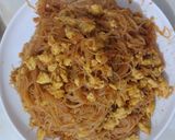 Foto langkah ke 5 dari resep Bihun goreng simpel.