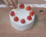 Foto langkah ke 7 dari resep Cake Stroberi (strawberry) & Krim ANTI ENEG (tart).