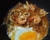A picture of step 5 of Pad Thai with Mixed Proteins.