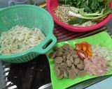 Foto langkah ke 1 dari resep Kwetiau kuah.