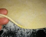 صورة لخطوة 144 من وصفة 🍞🥐عجائب تشكيل العجينة المورقه 🥐🍞