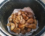 Foto langkah ke 3 dari resep Black Garlic (Bawang hitam).