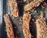 Foto del paso 2 de la receta: Salmón en costra de almendra y sésamo