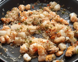 Foto del paso 7 de la receta: Arroz negro con mariscos