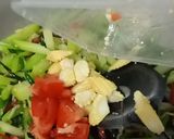 Foto langkah ke 1 dari resep Tumis bunga pepaya.