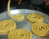 A picture of step 6 of Baked Chakali.
