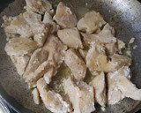 Foto del paso 1 de la receta: Pollo en salsa con limón 🍋