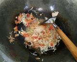 Foto langkah ke 1 dari resep Tumis Pedas Oncom Kacang Panjang.