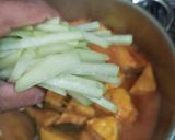 Foto langkah ke 4 dari resep Sayur labu tahu pedas.