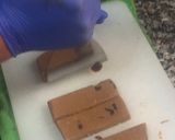 Foto del paso 7 de la receta Gofio amasado con miel de Palma, Almendras y Pasas“TURRÓN CANARIO” y....Barritas con Chocolate