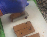 Foto del paso 7 de la receta: Gofio amasado con miel de Palma, Almendras y Pasas“TURRÓN CANARIO” y....Barritas con Chocolate