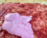 Foto langkah ke 5 dari resep Strawberry Cream Cake.