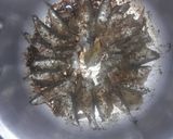 صورة لخطوة 1 من وصفة السردين في طنجرة الضغط (كوكوط)