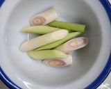 รูปขั้นตอนการทำที่ 1 ของ ต้มข่าไก่