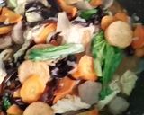 Foto langkah ke 4 dari resep Sapo Tofu Jamur Sayuran.