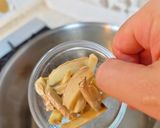 A picture of step 2 of Stone Pot Hot Pot (with XO Sauce).