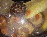 รูปขั้นตอนการทำที่ 4 ของ ซุปน่องไก่ตุ๋นยาจีน (Chinese Herbal Braised Chicken Soup)