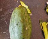 पपईची भाजी (papaya bhaji recipe in marathi) रेसिपी स्टेप 1 फोटो 