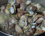 Foto del paso 5 de la receta: Almejas en salsa