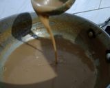 A picture of step 5 of Salted Caramel Panna Cotta Topped with Praline.