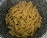 Foto del passaggio 3 della ricetta Penne con broccoli e salsiccia 🥦