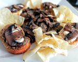 Foto del paso 2 de la receta: PORTOBELLOS🍄al Ajillo con Papas Chips...!
