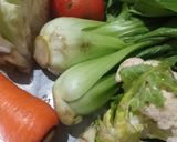Foto langkah ke 1 dari resep Sop ayam sayur sueeger.