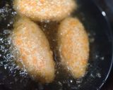 Foto langkah ke 7 dari resep Roti Goreng Pisang Coklat Tanpa Ulen.