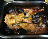 Foto del paso 3 de la receta: Conejo al horno con dátiles al vino blanco