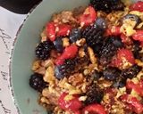 Φωτογραφία βήματος 5 της συνταγής Porridge κανέλας με μήλο και μύρτιλα. Σοκ🤩