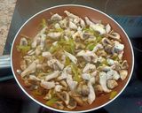 Foto del paso 3 de la receta: Burritos de pollo y champiñones