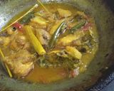 Foto langkah ke 4 dari resep Ayam Masak Hijau Kalimantan ("Masak Acar Kuning").