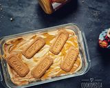 A picture of step 2 of Lotus Biscoff Bars.