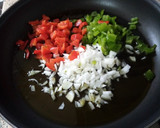 Foto del paso 2 de la receta: Macarrones con verduras, tomate y atún en conserva