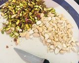 A picture of step 1 of Oats & Dates Dry Fruits Bites.