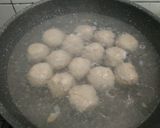 Foto langkah ke 5 dari resep Baso Ikan Tengiri Mercon.