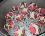 Foto langkah ke 5 dari resep 36. Bolu kukus mekar.