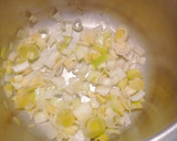 Foto del paso 1 de la receta: Crema de calabacín con pera y manzana