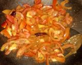 A picture of step 2 of Tamatar khajur ki chutney.