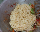 Foto langkah ke 4 dari resep Mie Lodeh.