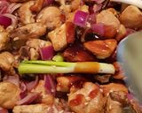 A picture of step 4 of Spring Onion Chicken in Soy sauce.