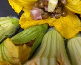 Foto del paso 5 de la receta: Flores de zapallo con relleno multicolor al horno