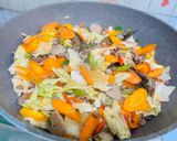 Foto langkah ke 5 dari resep Sayur tumis daging giling.