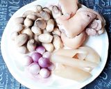 Hình bước làm 1 của món CHÁO giò heo với nấm rơm