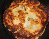 Foto del paso 2 de la receta: Tortitas de harina de almendras, queso y alcachofas