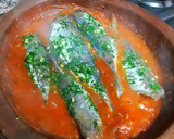 Foto del paso 9 de la receta: Tajine de chicharros bañados en ajos, cilantro y perejil fresco