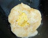 Foto langkah ke 4 dari resep Telur ceplok versi putih telur kocok.
